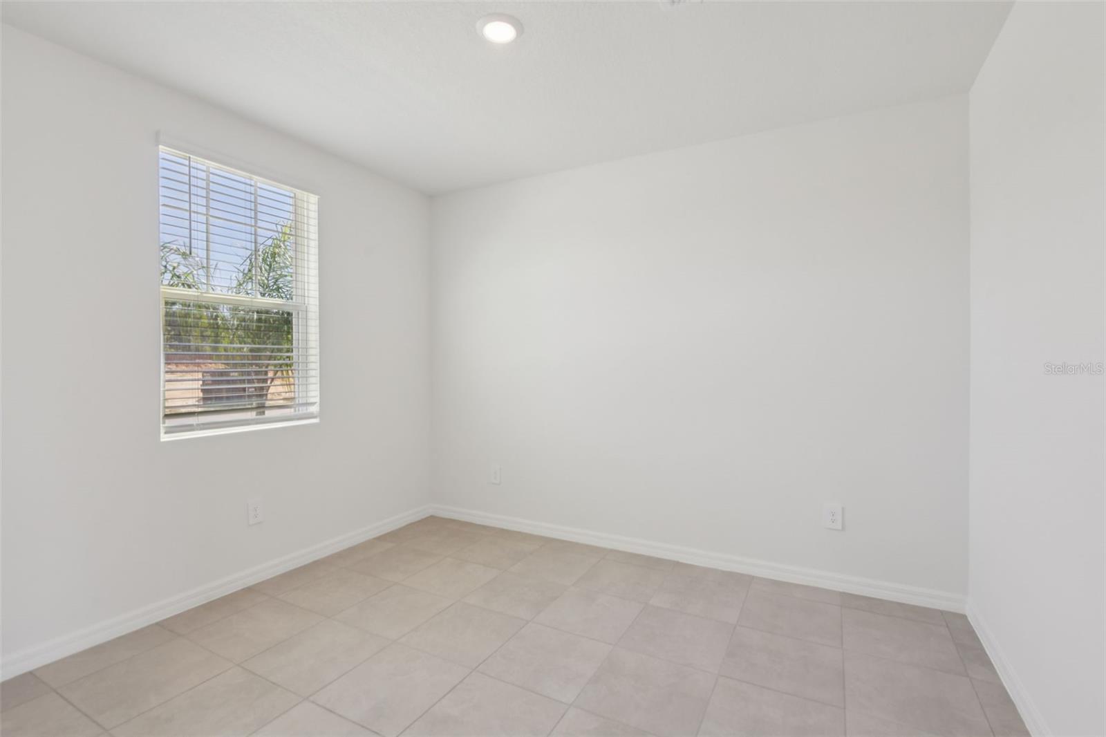 12589 Homeland Dr Property Photo 16
