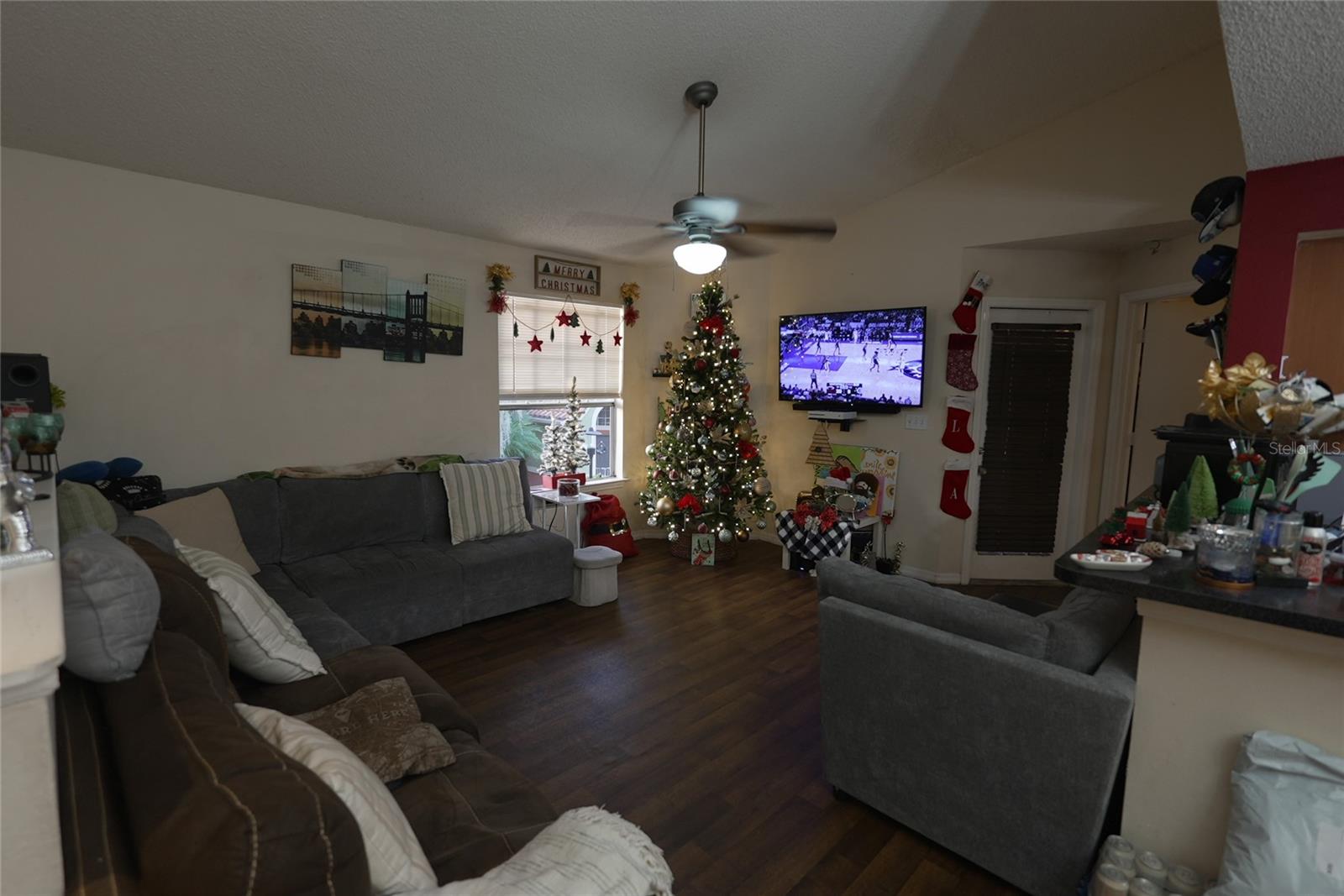 409 Fountainhead Cir #236 Property Photo 6