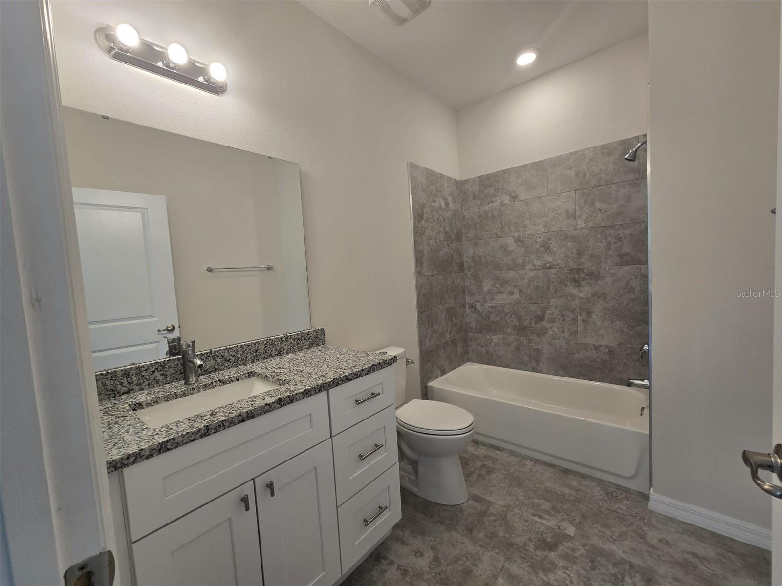 546 Imperial Pl #548 Property Photo 8