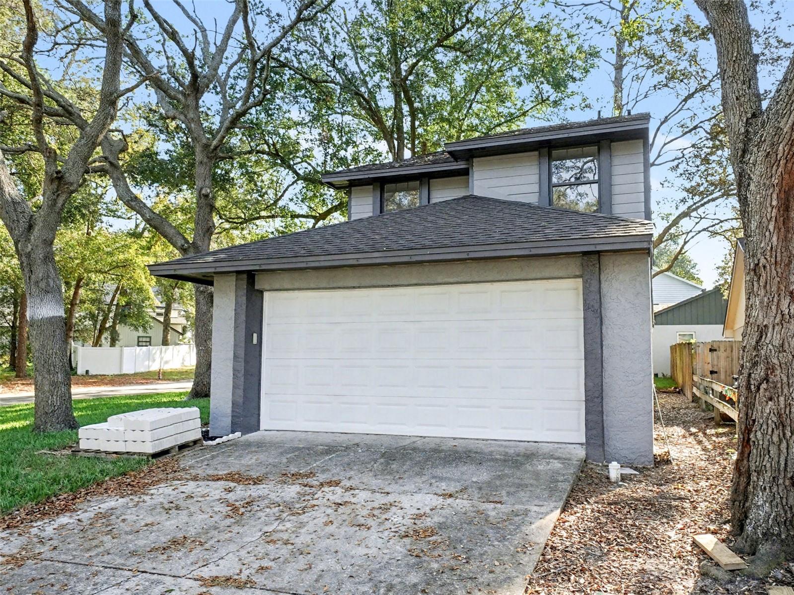 1196 Indian Bluff Property Photo 11