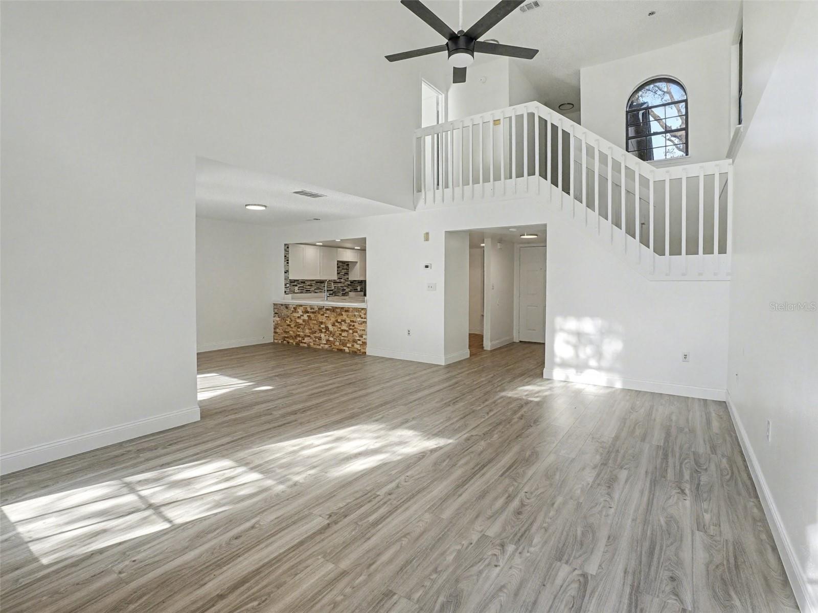 1196 Indian Bluff Property Photo 14