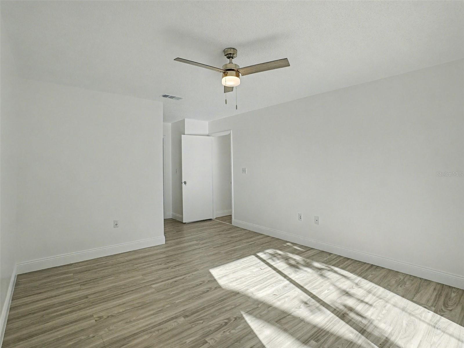 1196 Indian Bluff Property Photo 25