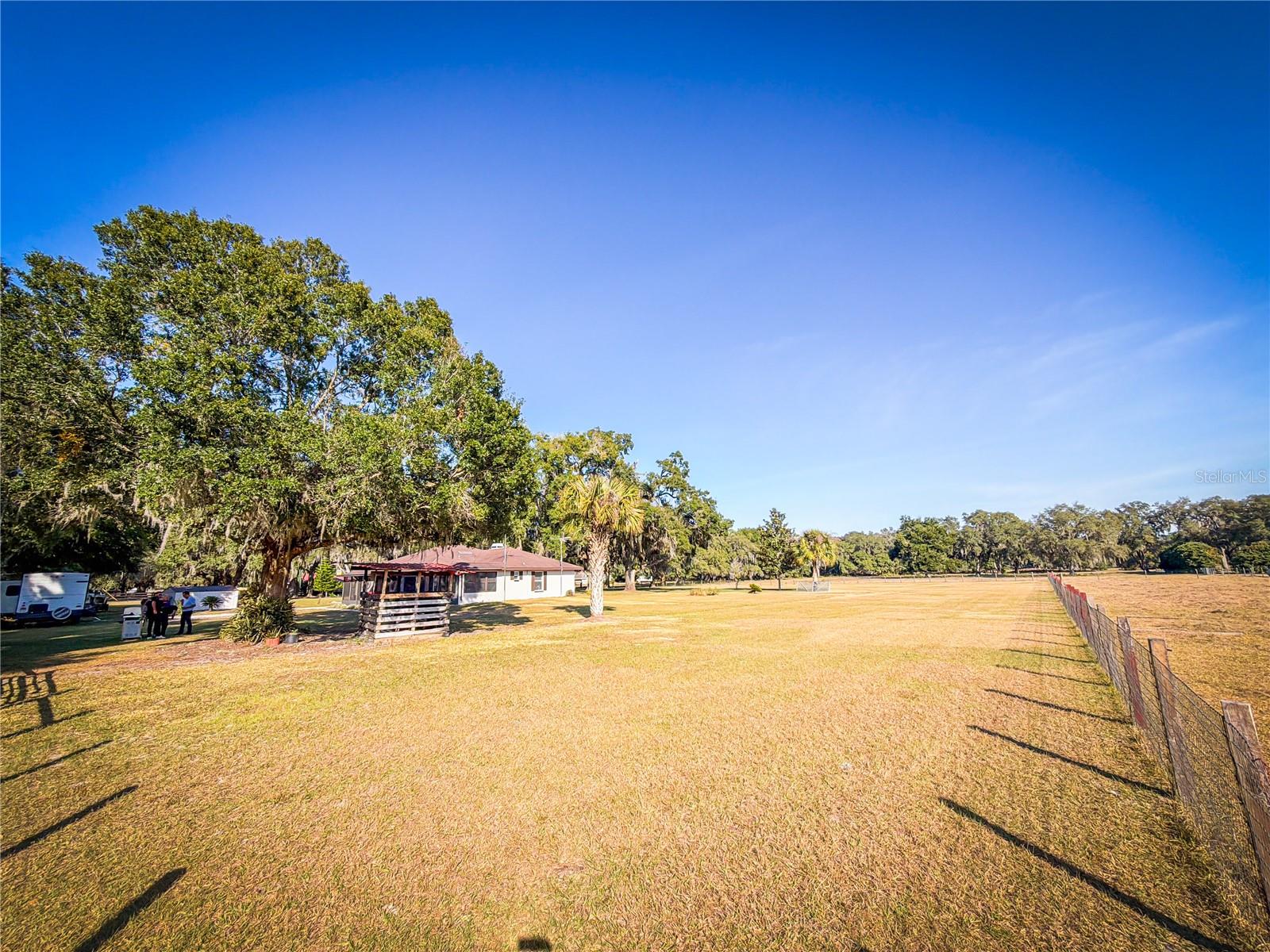1199 Cr 542g Property Photo 27