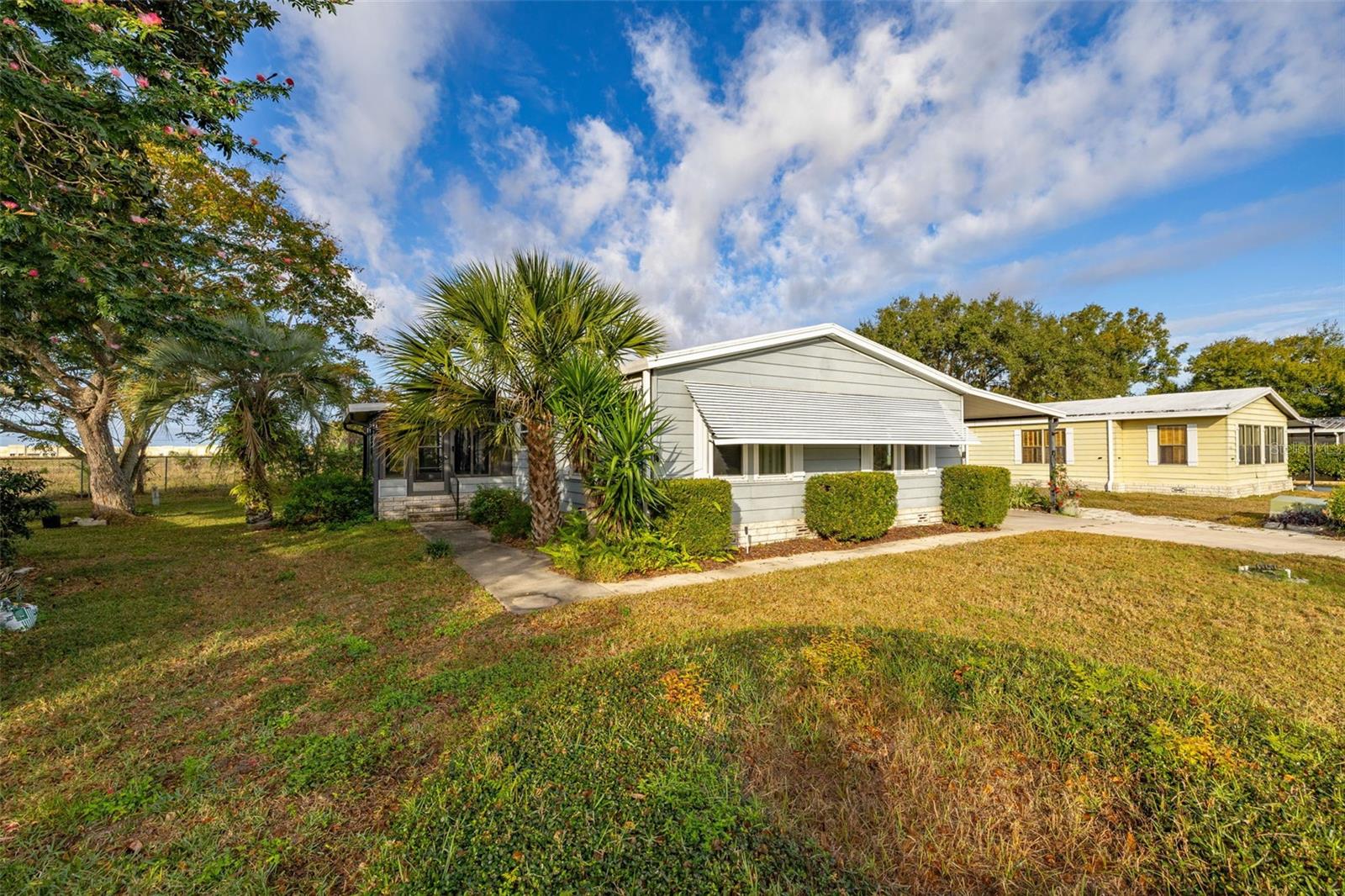 2118 Canopy Cir Property Photo 2