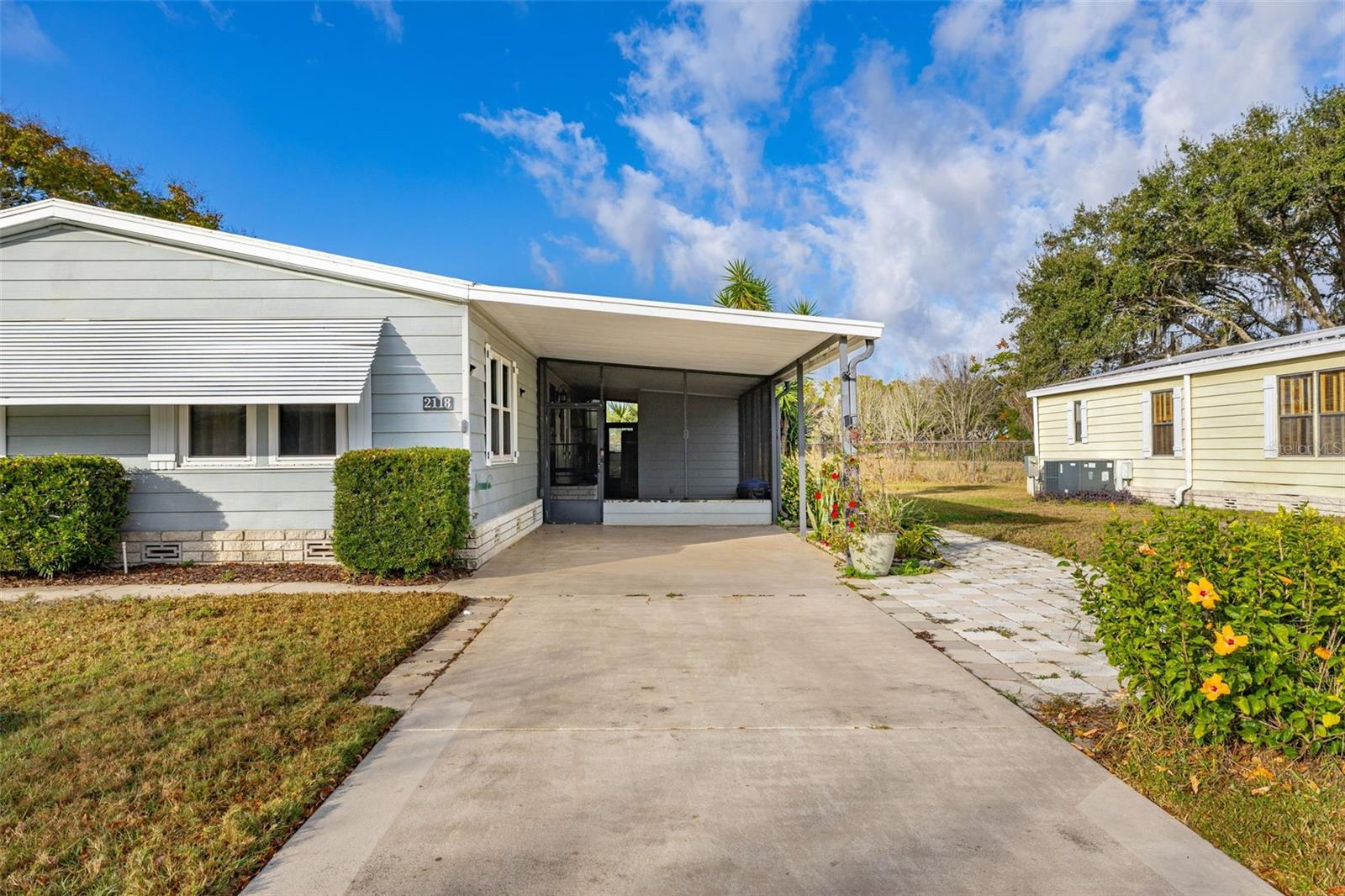 2118 Canopy Cir Property Photo 4