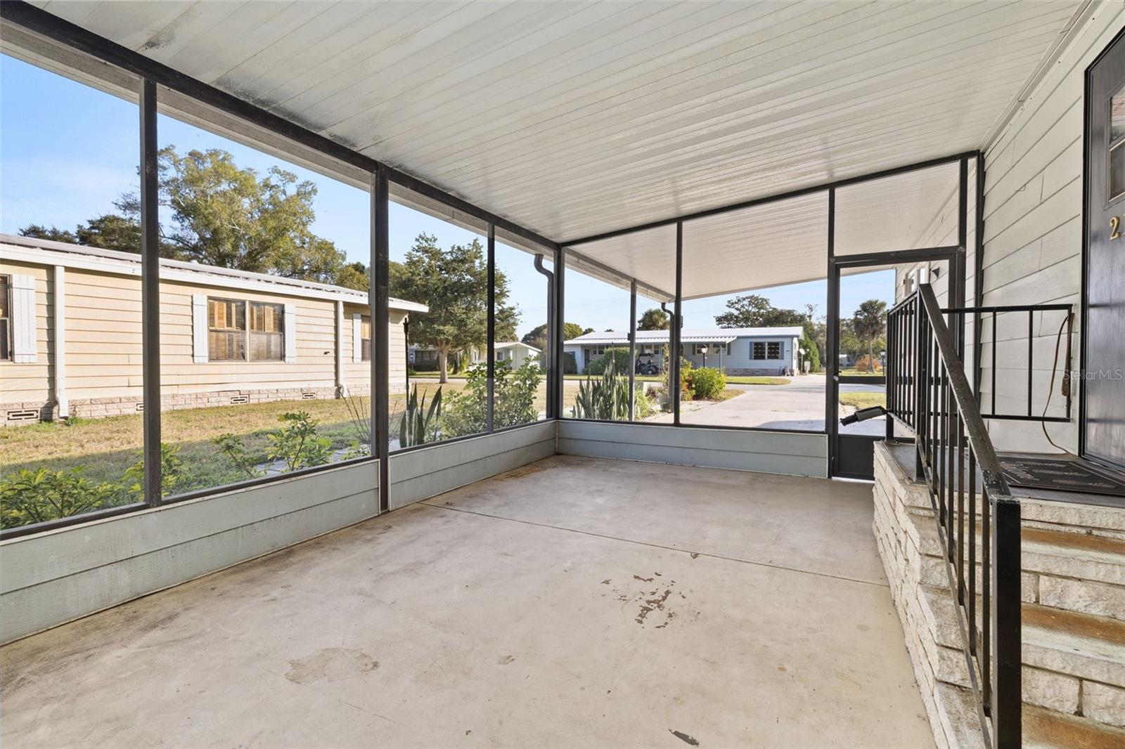 2118 Canopy Cir Property Photo 11