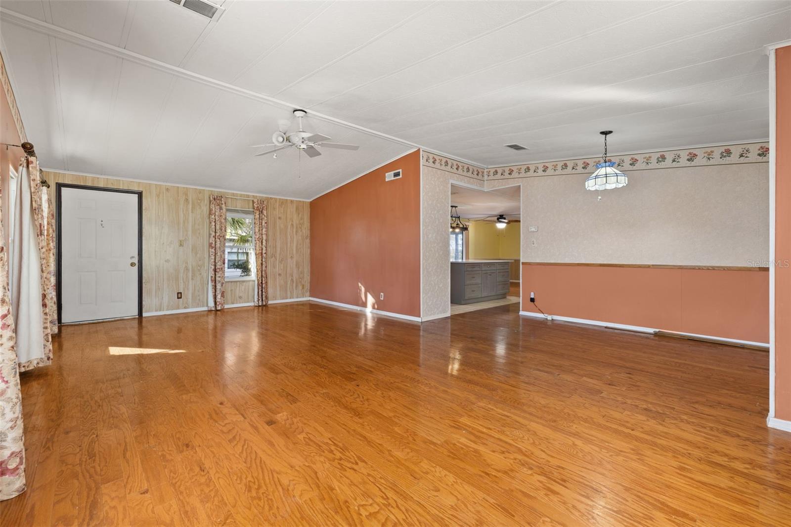 2118 Canopy Cir Property Photo 24