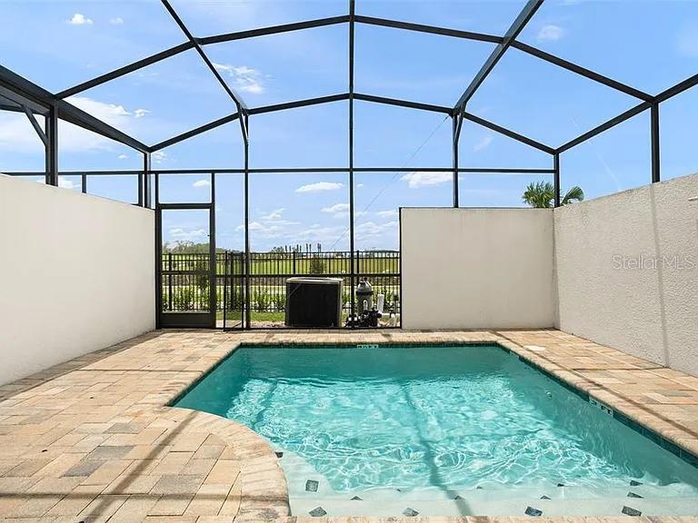 1521 Carey Palm Cir Property Photo 30