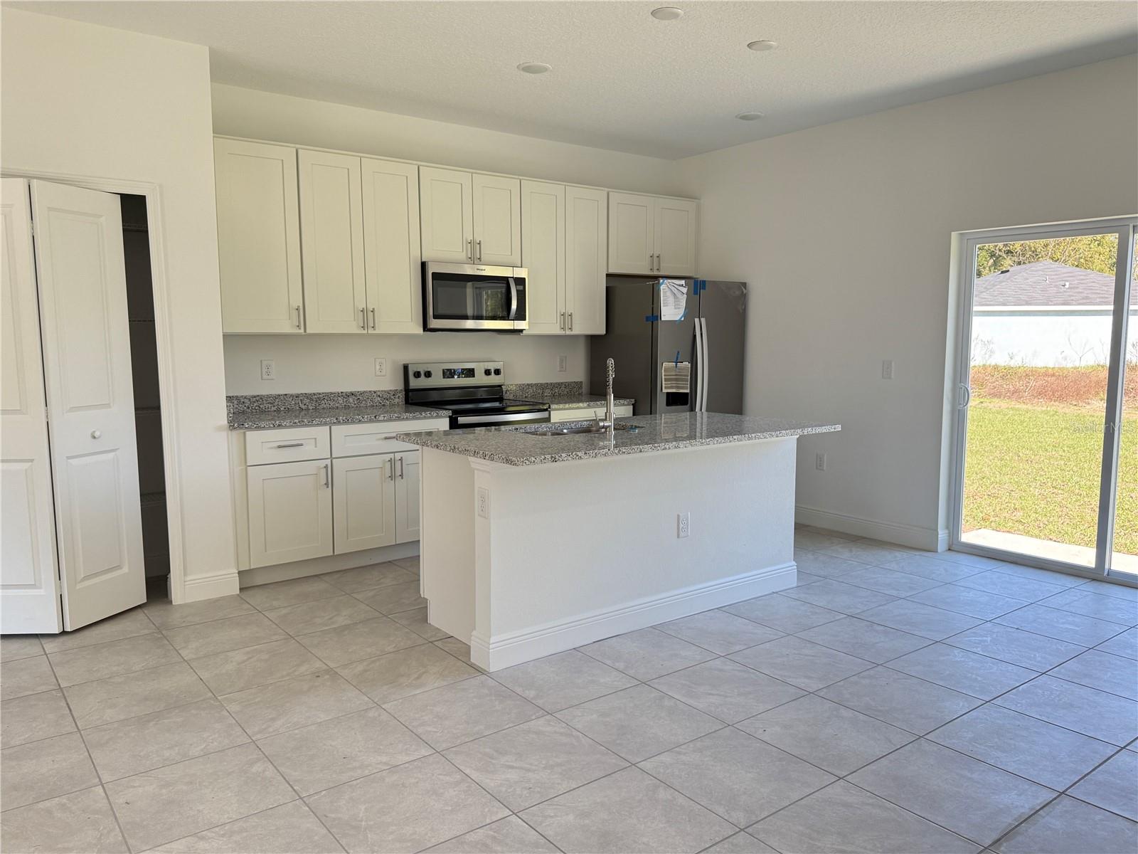 O6367588 Property Photo 7