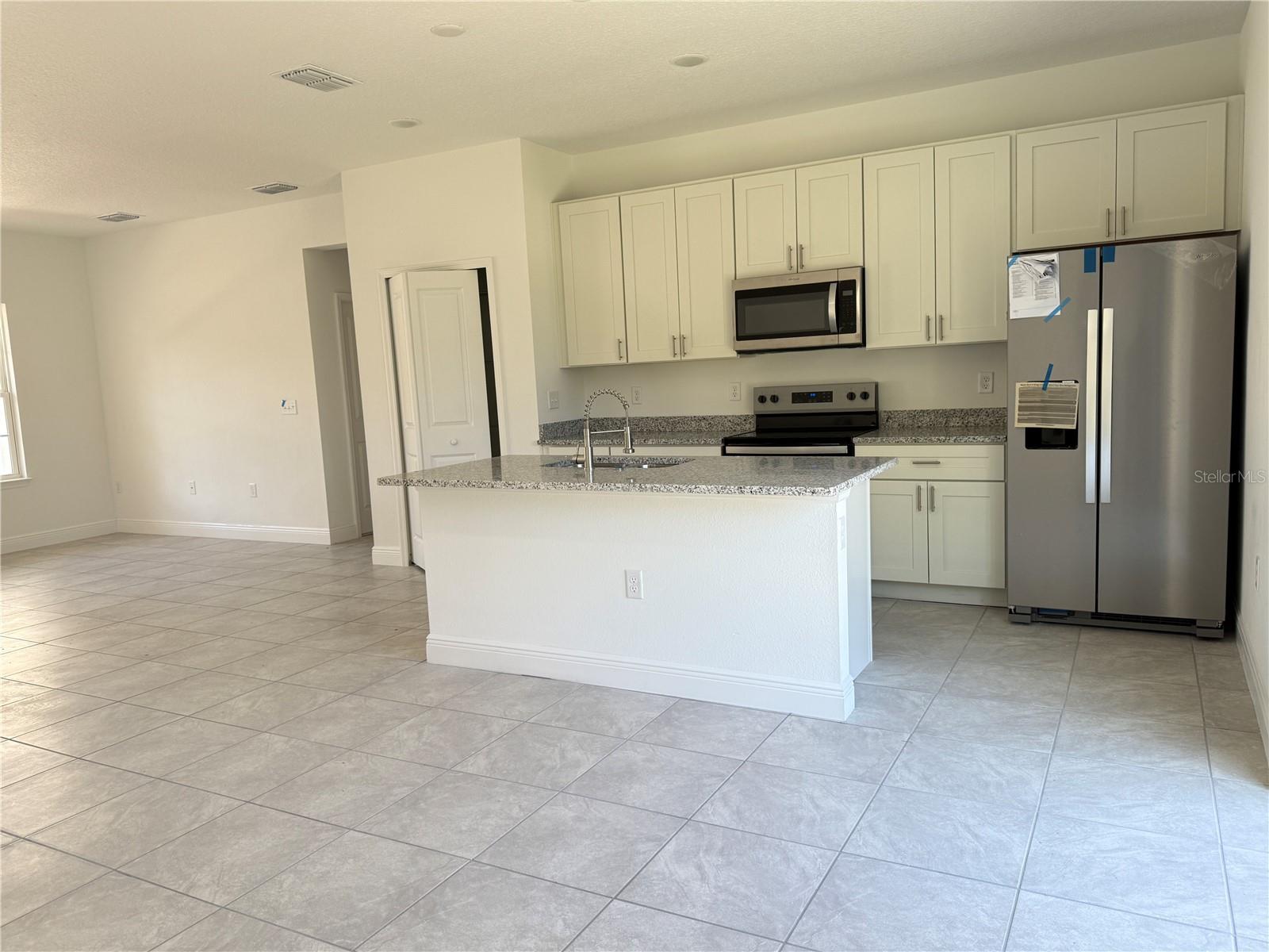O6367588 Property Photo 8