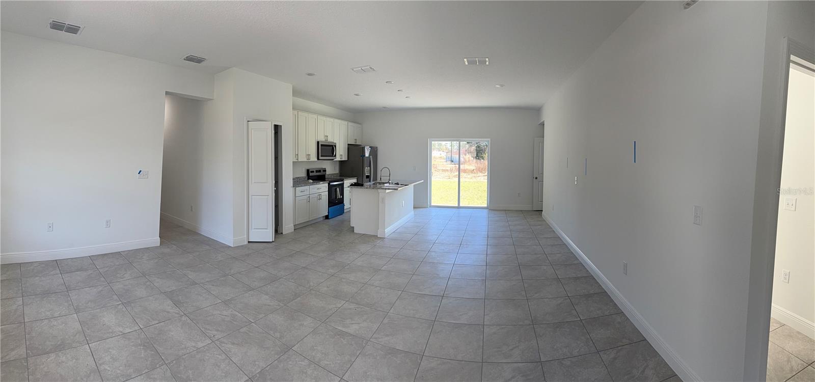O6367588 Property Photo 12