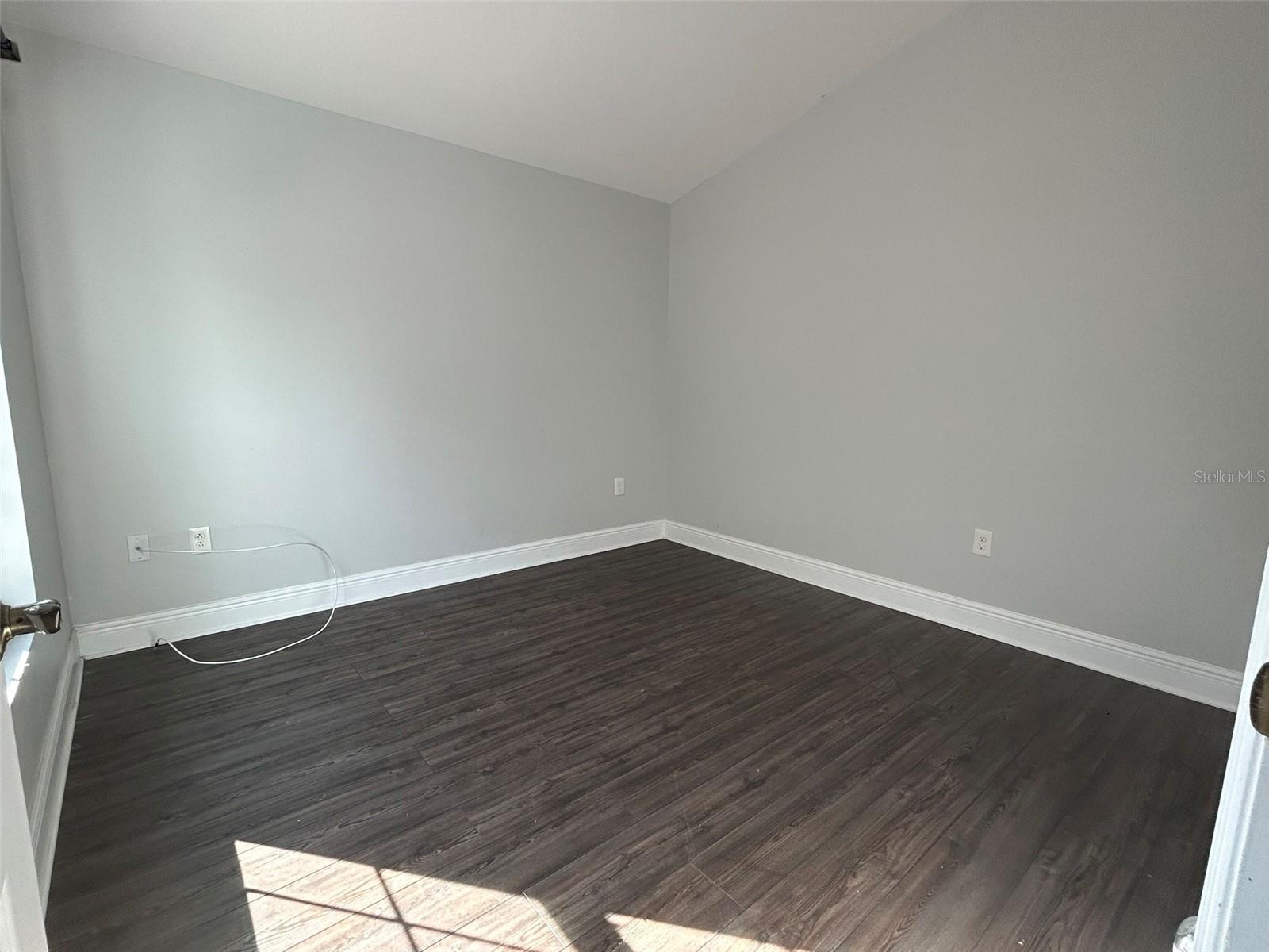 305 Chelmsford Ct Property Photo 7