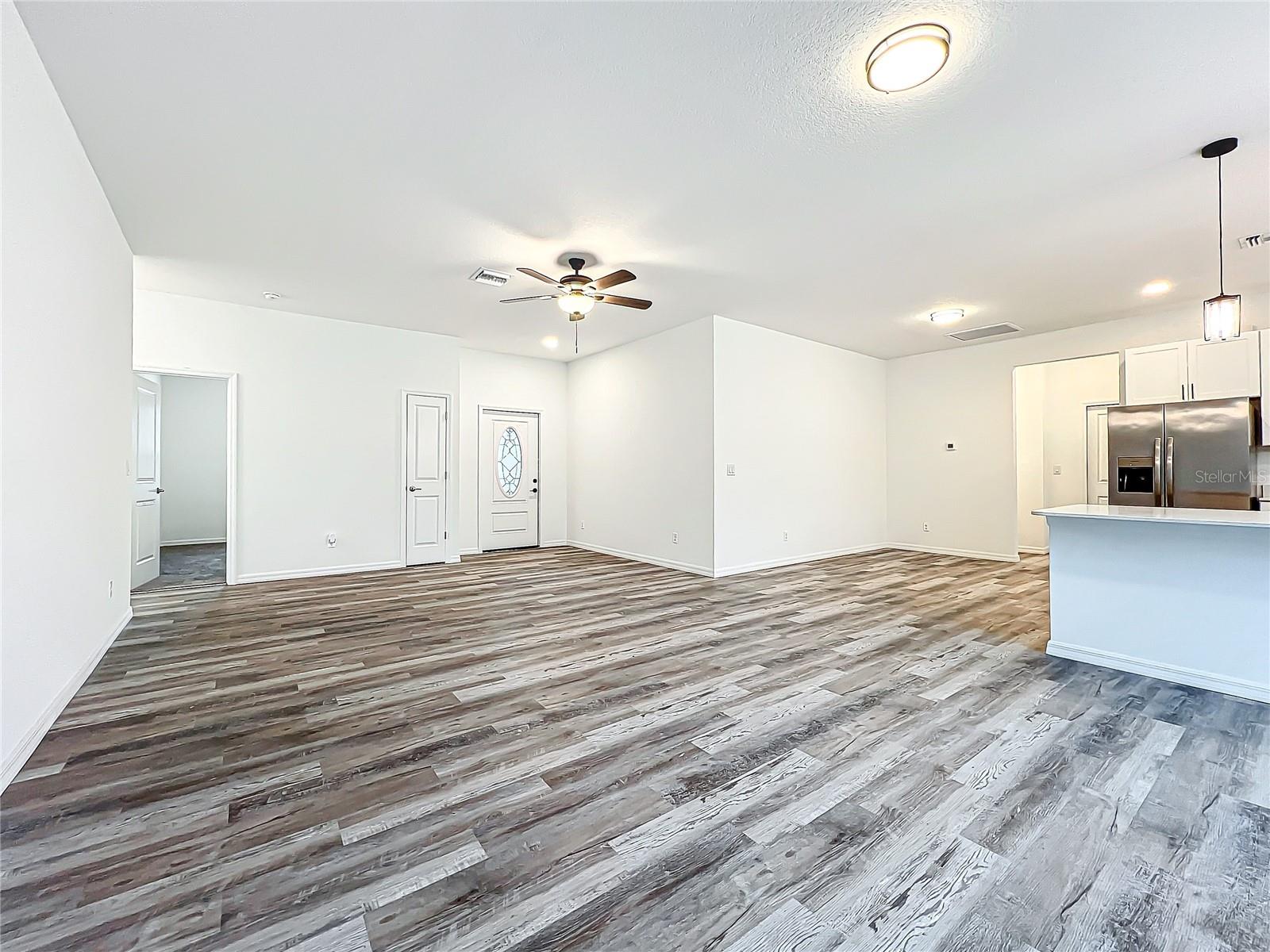 2391 Yankee Ter Property Photo 7