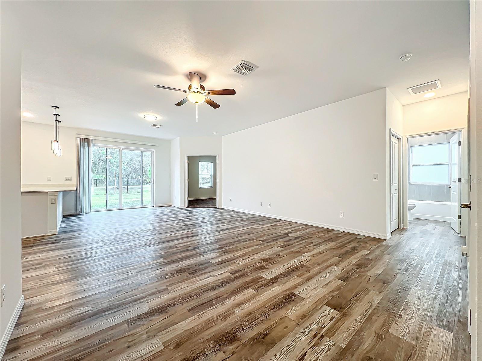 2391 Yankee Ter Property Photo 10
