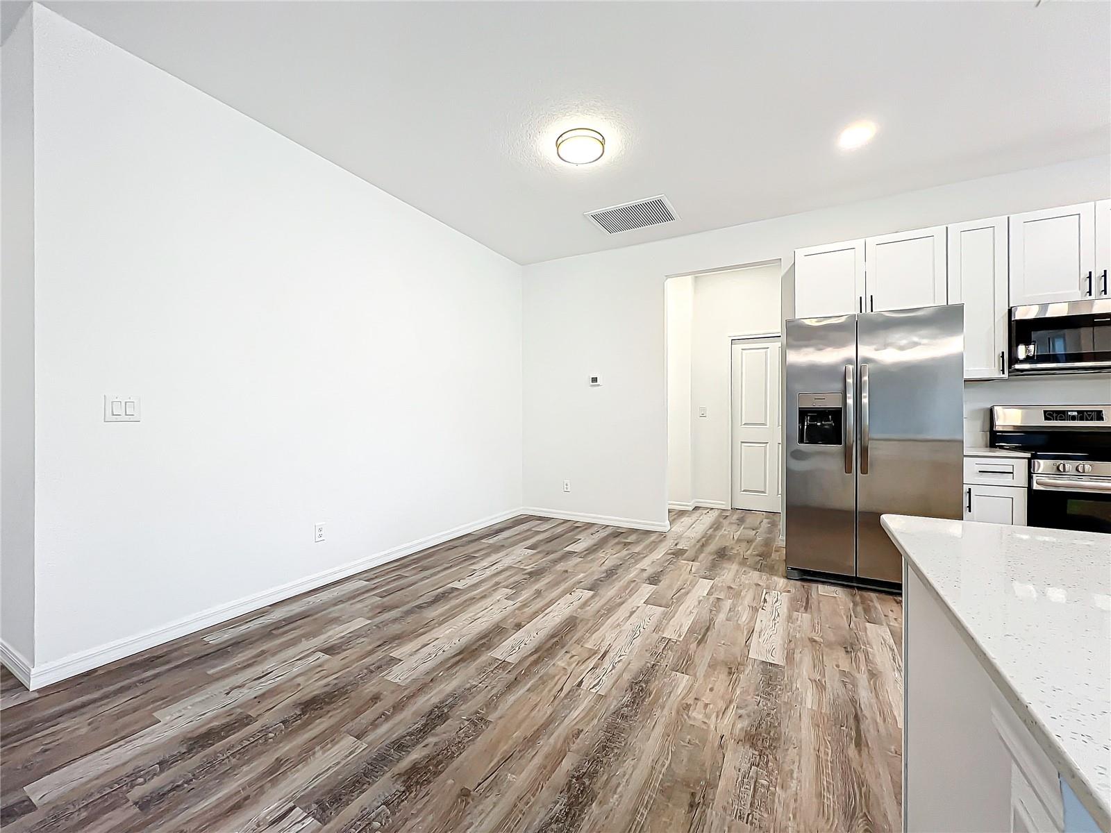 2391 Yankee Ter Property Photo 14