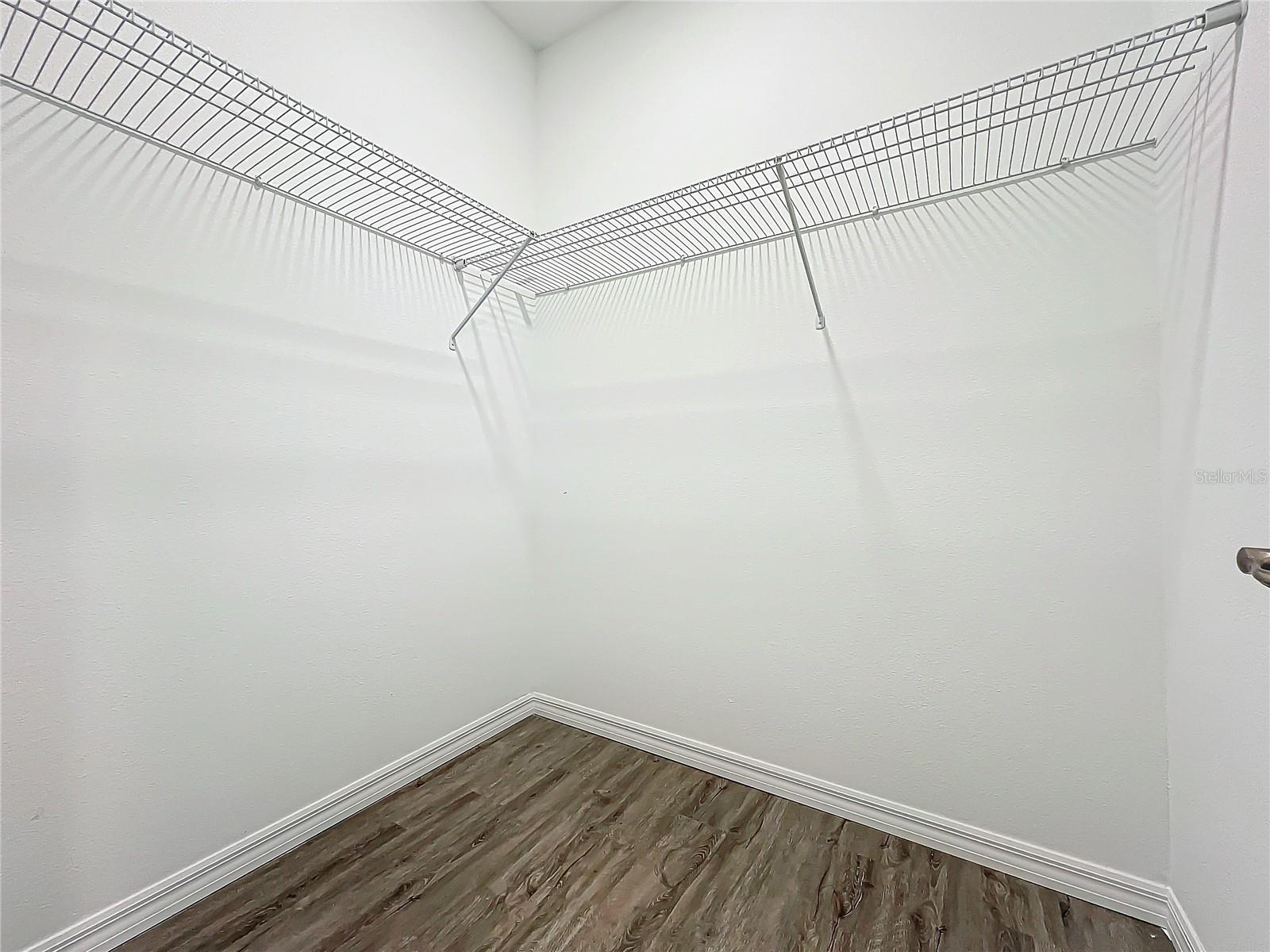 2391 Yankee Ter Property Photo 28