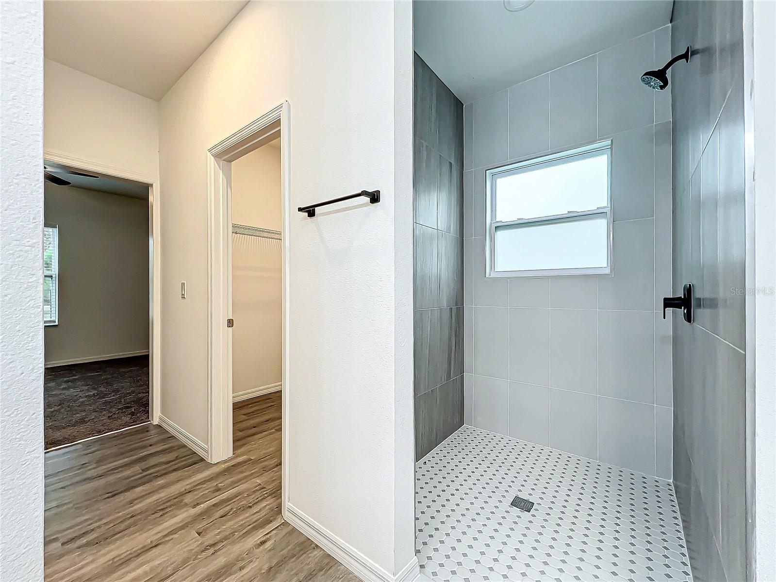 2391 Yankee Ter Property Photo 33