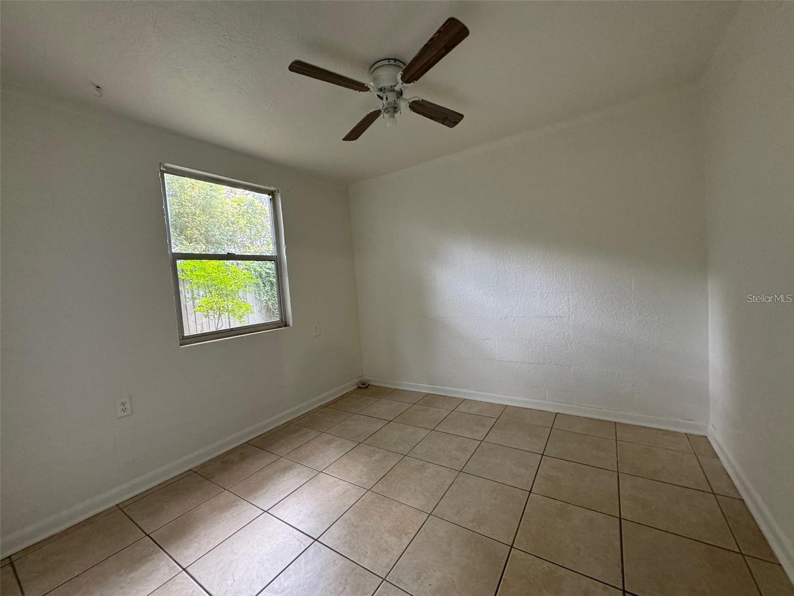 2547 S Mills Ave #2 Property Photo 2