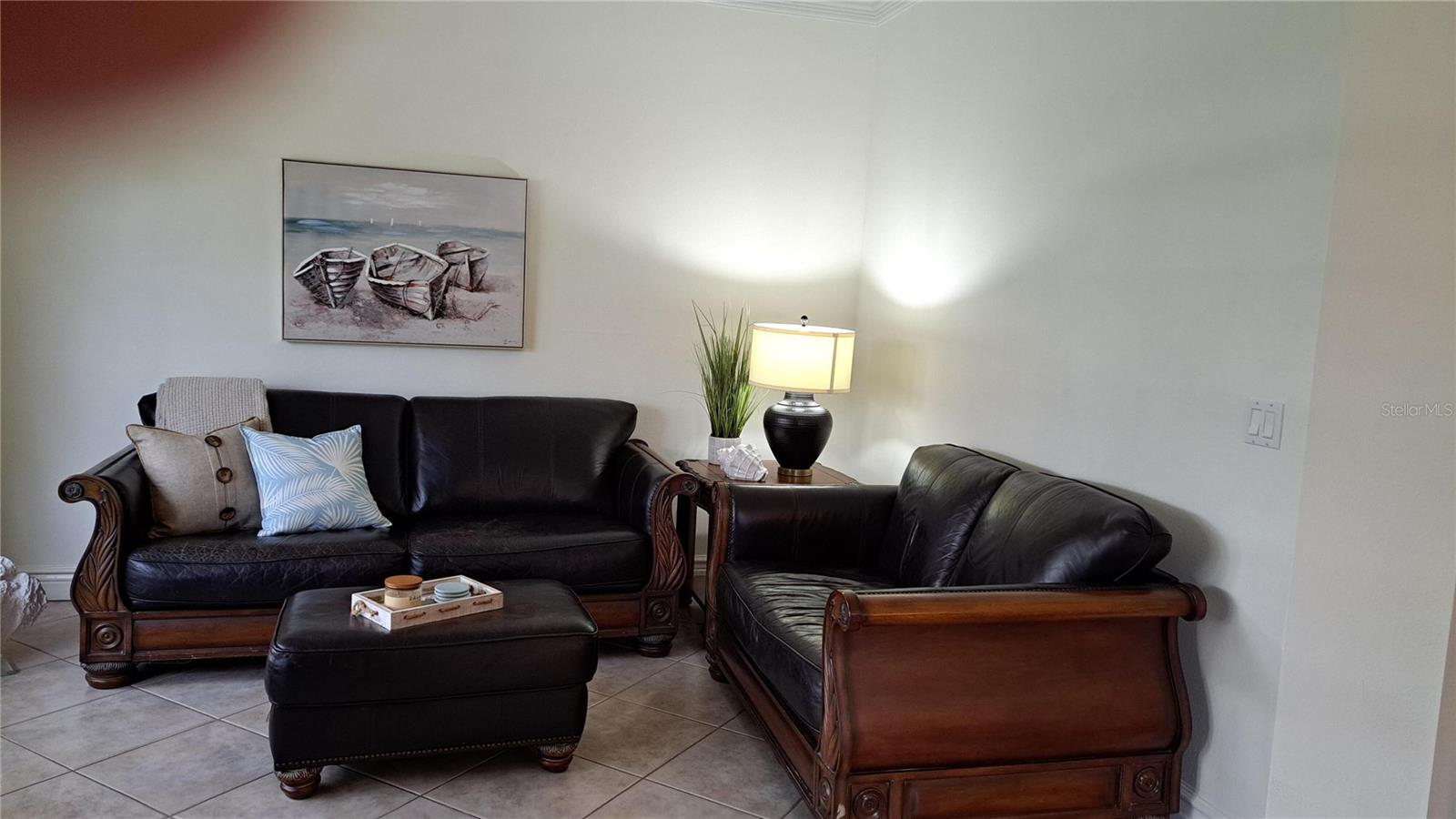 2377 Burton Ln Property Photo 7