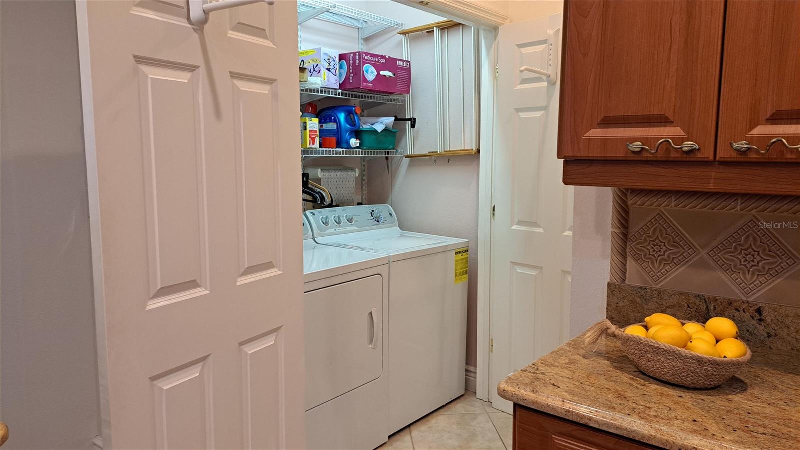 2377 Burton Ln Property Photo 16