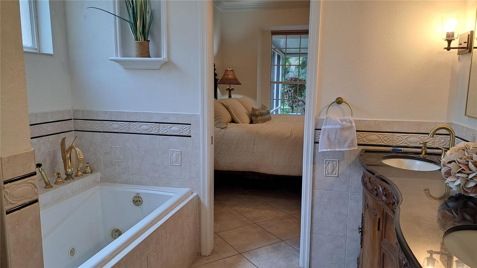 2377 Burton Ln Property Photo 24