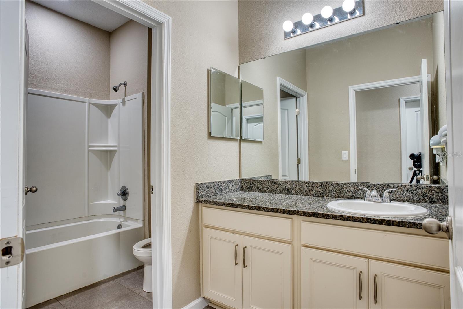 1608 Highbanks Cir Property Photo 24