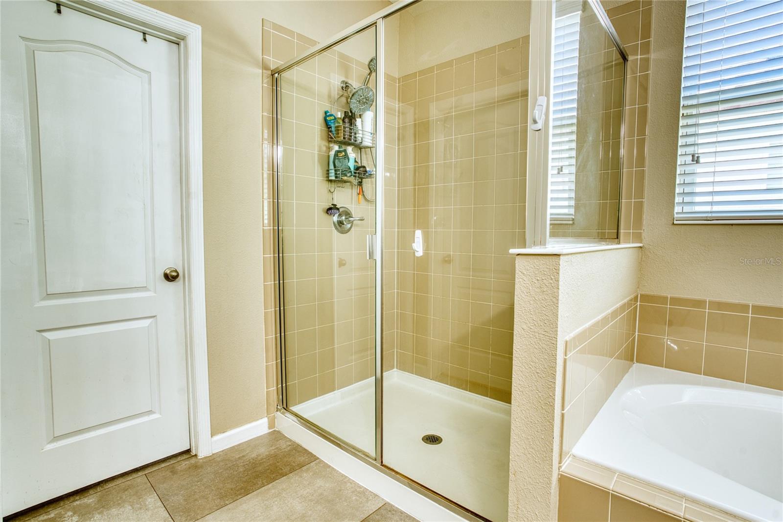 1608 Highbanks Cir Property Photo 31