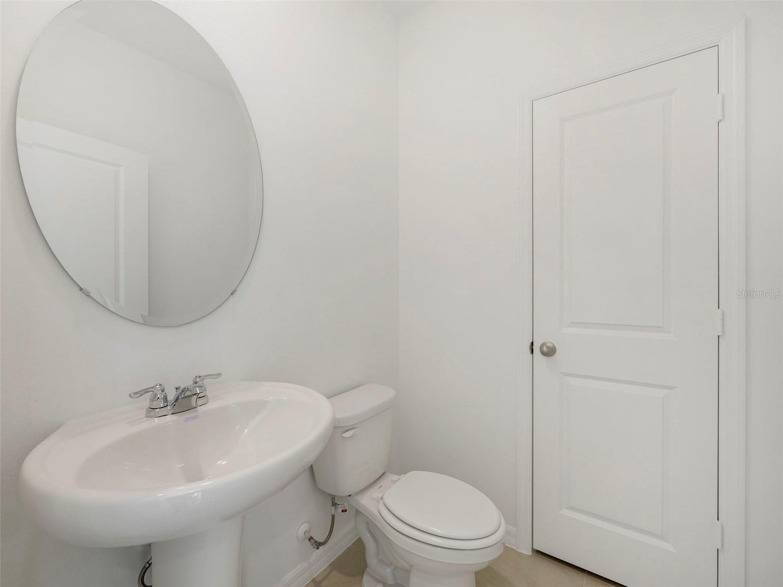 671 Clark St Property Photo 6