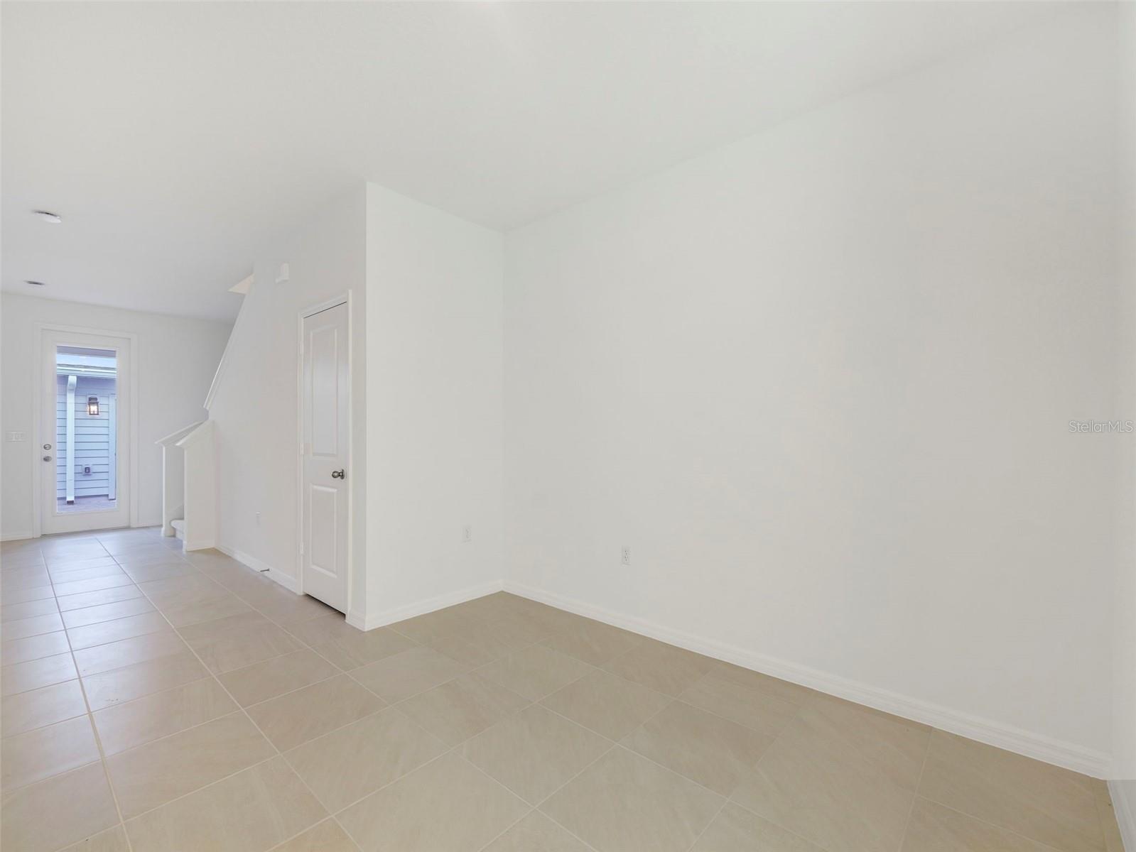671 Clark St Property Photo 7