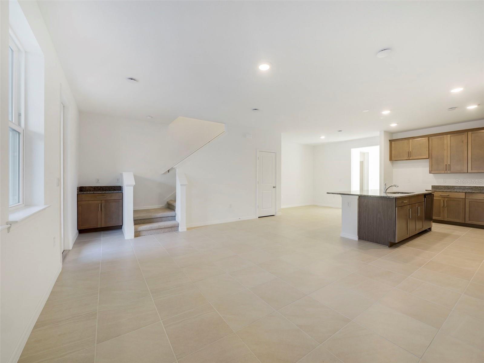 671 Clark St Property Photo 13