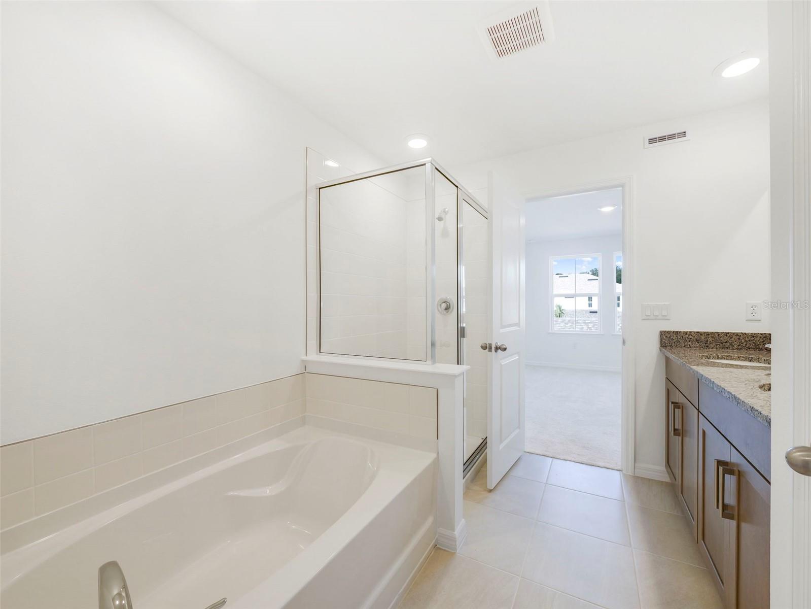 671 Clark St Property Photo 19