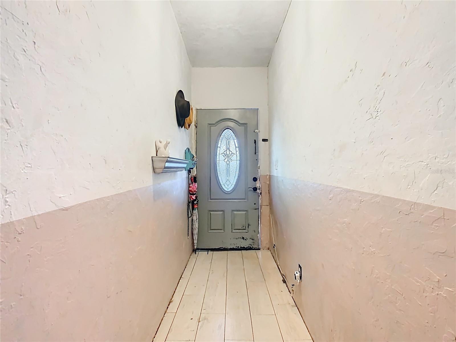 900 N 30th St Property Photo 3