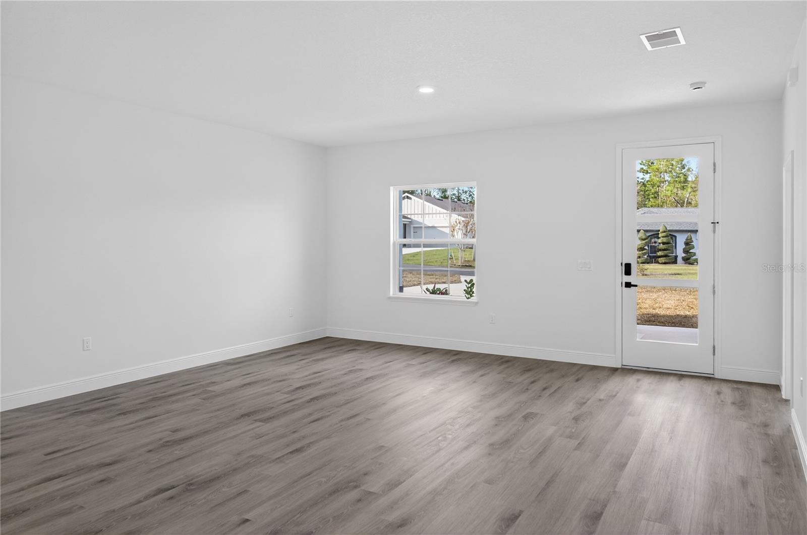 3272 W Fairbank Dr Property Photo 6