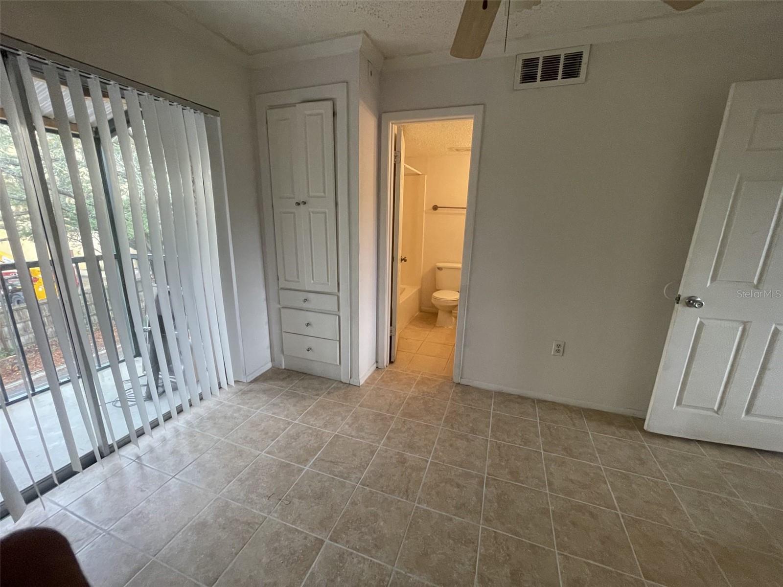 139 Oyster Bay Cir #340 Property Photo 2