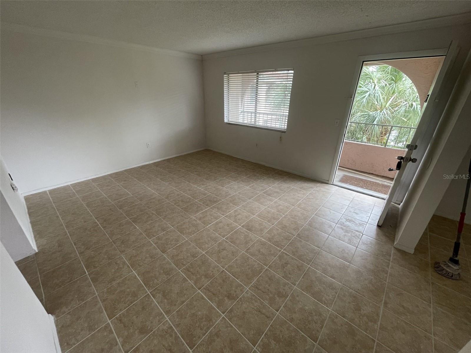 139 Oyster Bay Cir #340 Property Photo 4