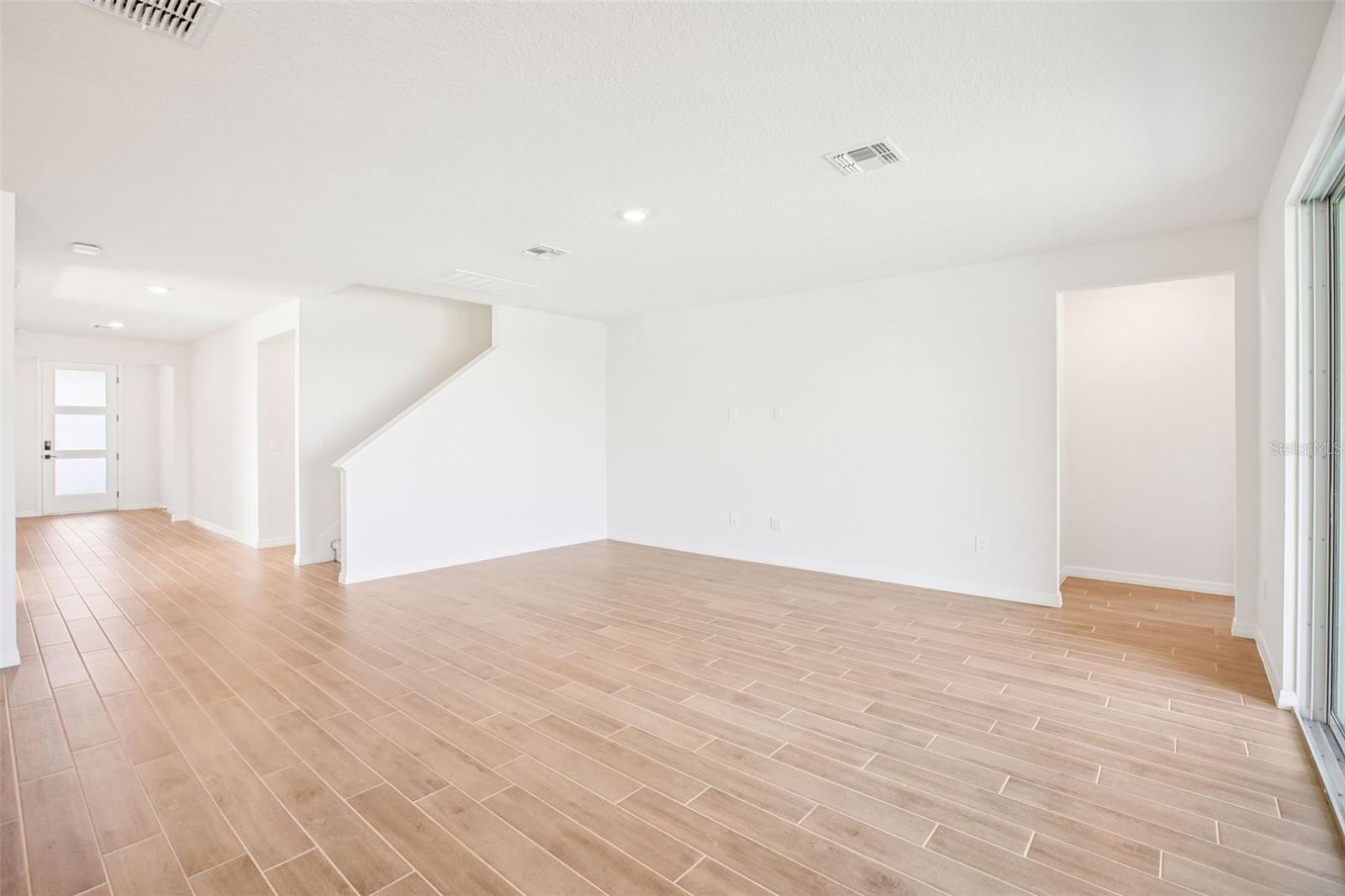 1740 Draughton Dr Property Photo 10