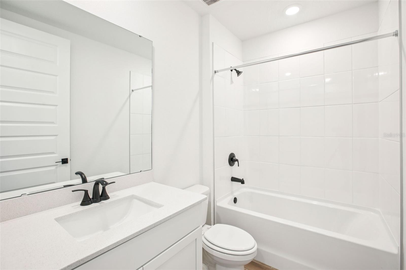 1740 Draughton Dr Property Photo 20