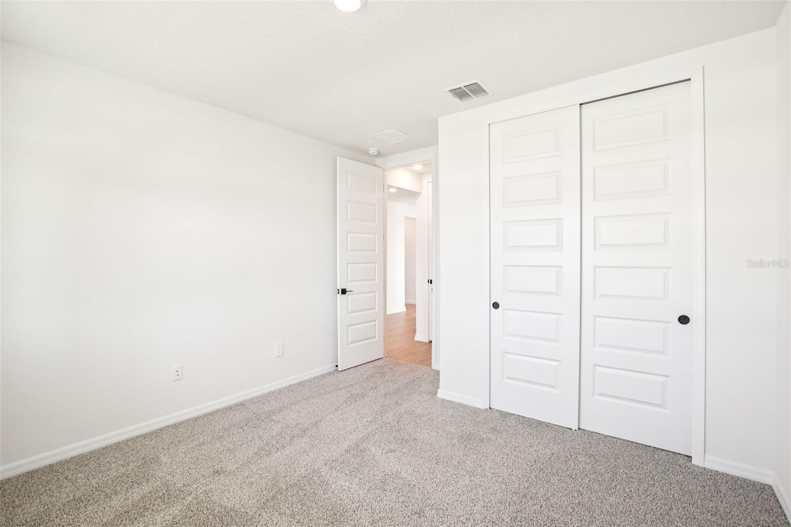 1740 Draughton Dr Property Photo 22