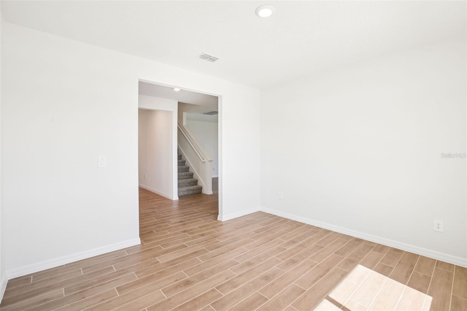 1740 Draughton Dr Property Photo 24