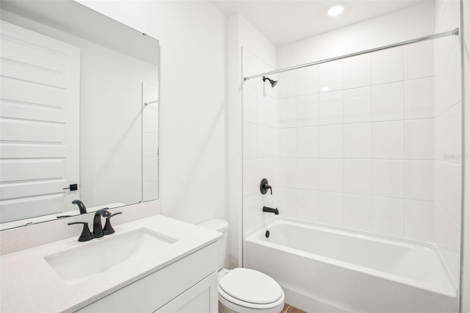 1740 Draughton Dr Property Photo 26