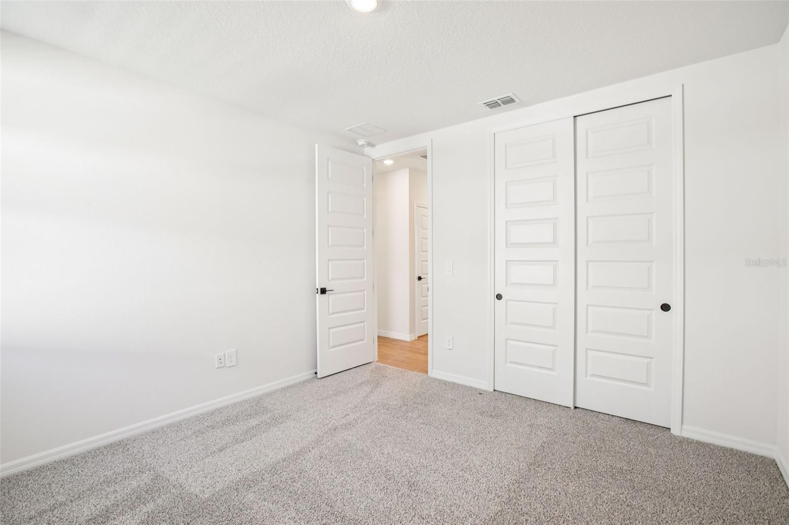 1740 Draughton Dr Property Photo 28