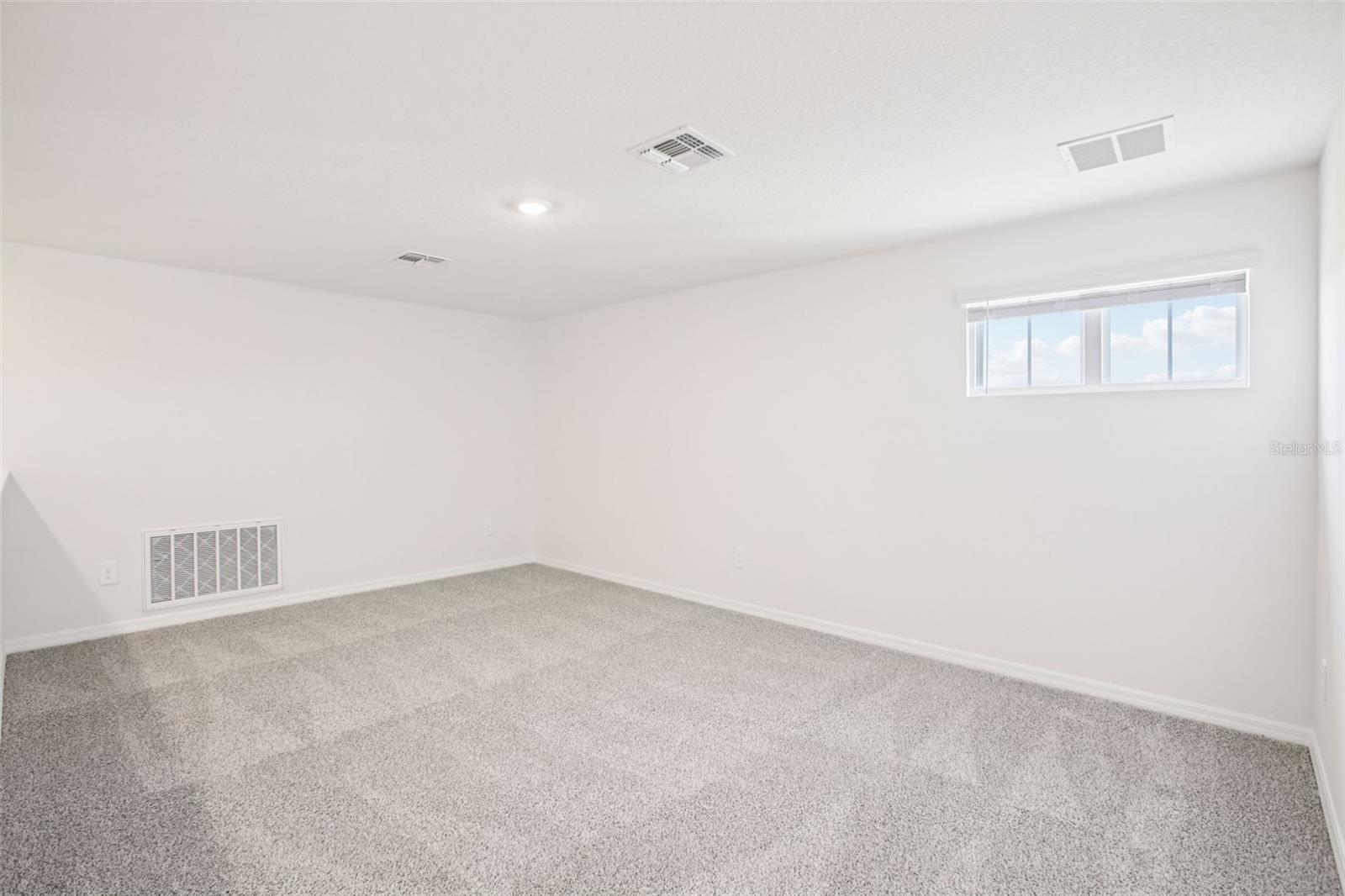 1740 Draughton Dr Property Photo 36