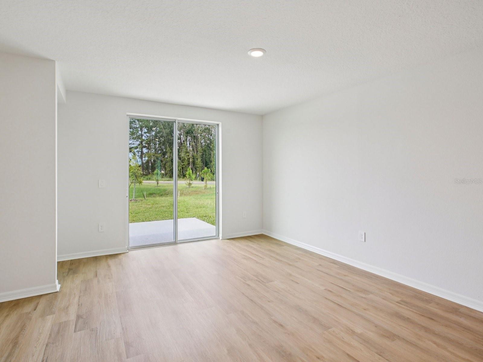 7488 Mia Vine Dr Property Photo 7