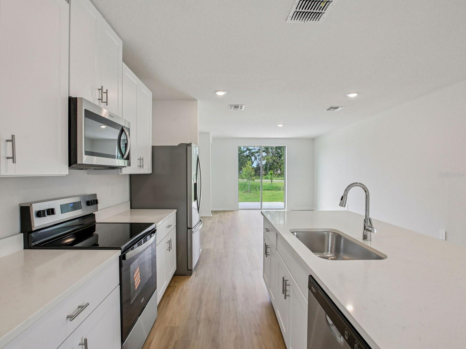 7488 Mia Vine Dr Property Photo 12