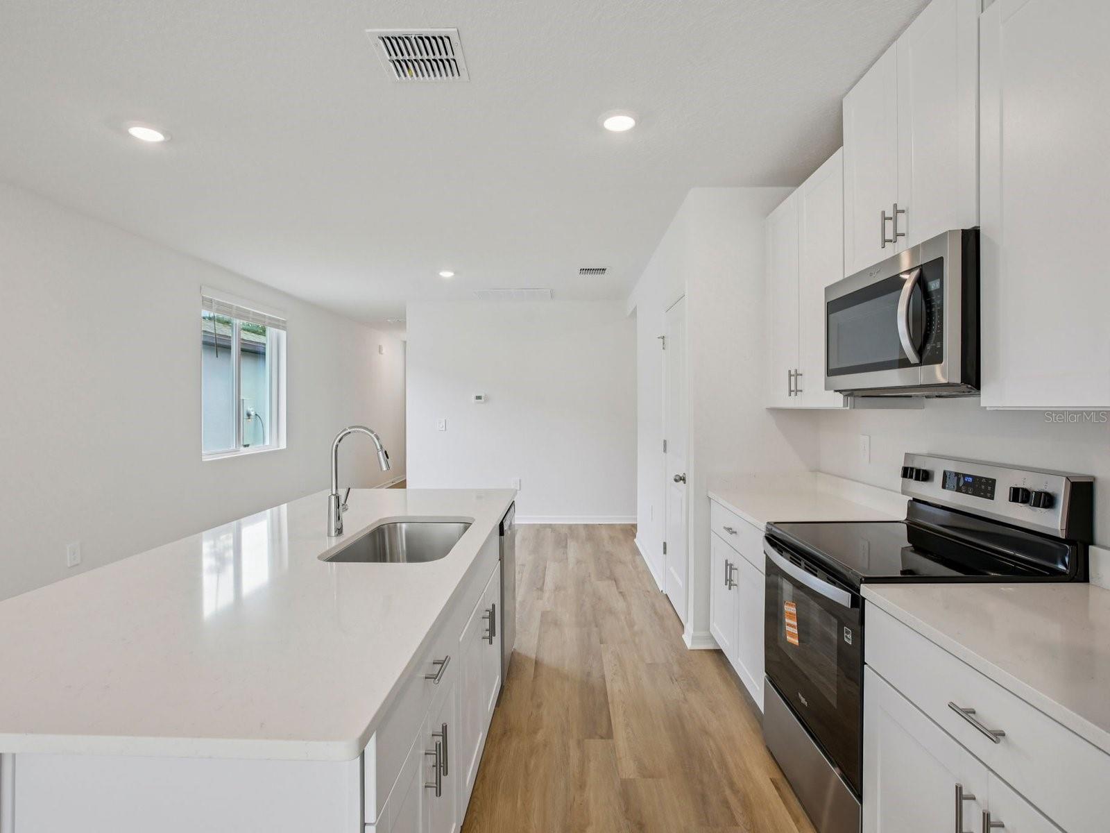 7488 Mia Vine Dr Property Photo 13