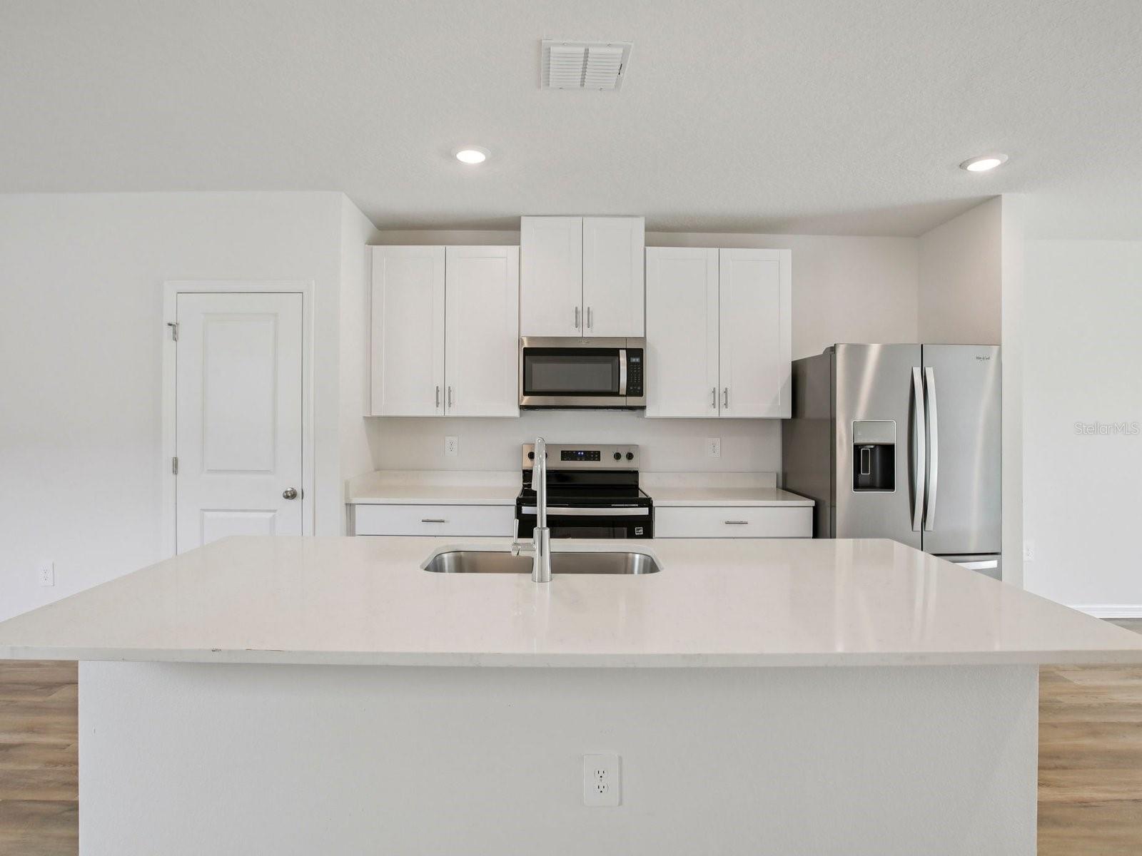 7488 Mia Vine Dr Property Photo 15