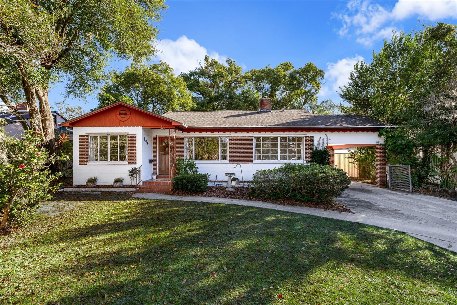 109 S BROWN AVE
