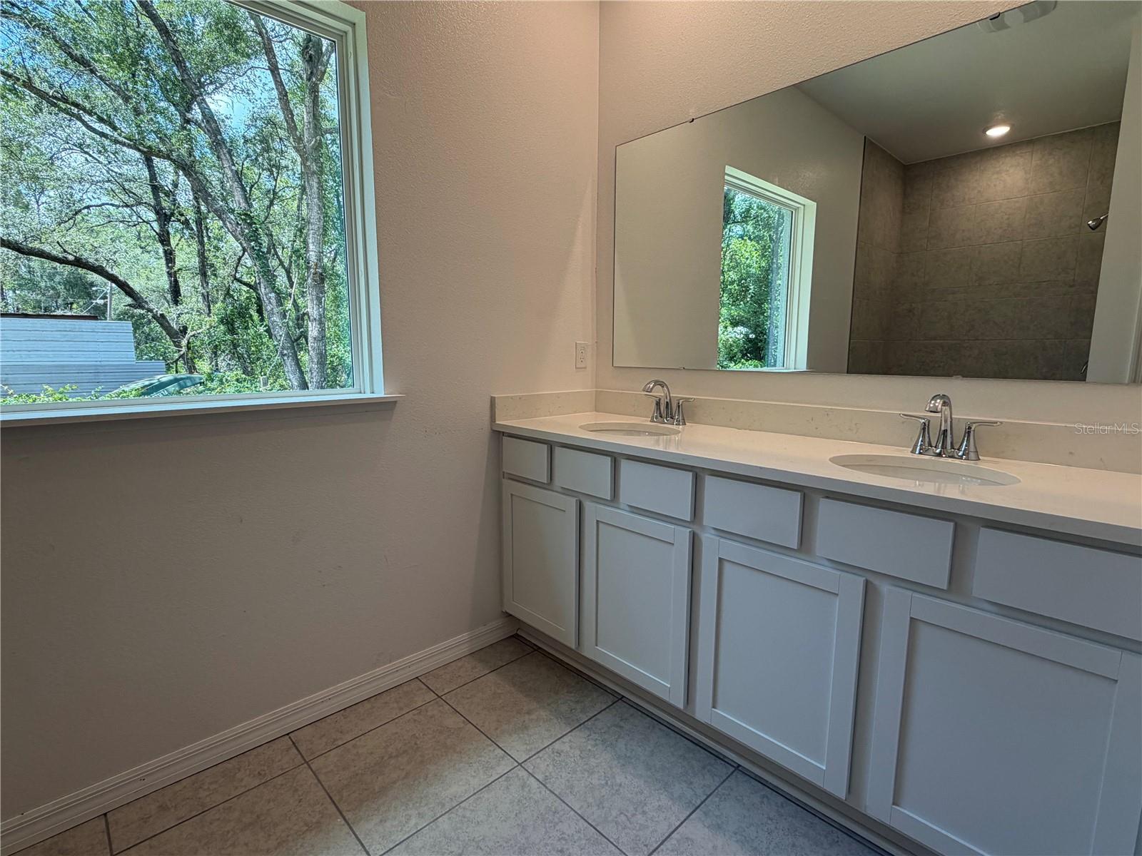 3645 E Sanders St Property Photo 11