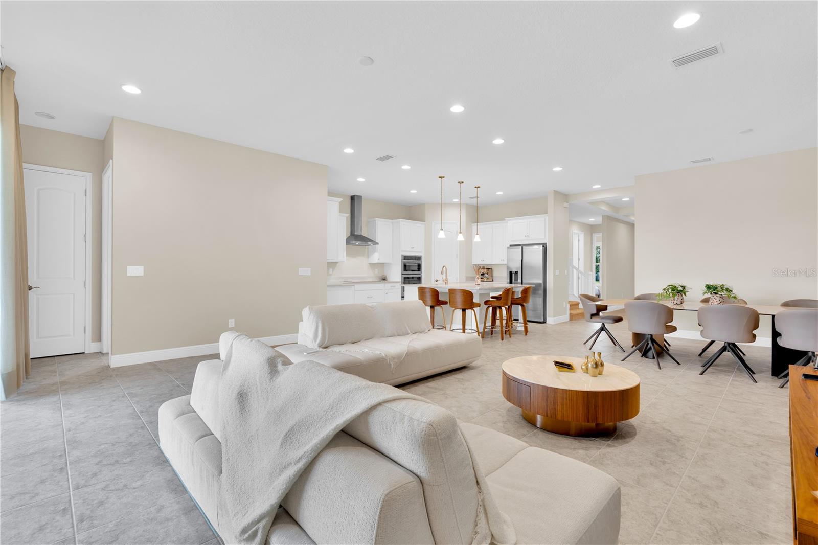 13333 Oakenshaw Ln Property Photo 2