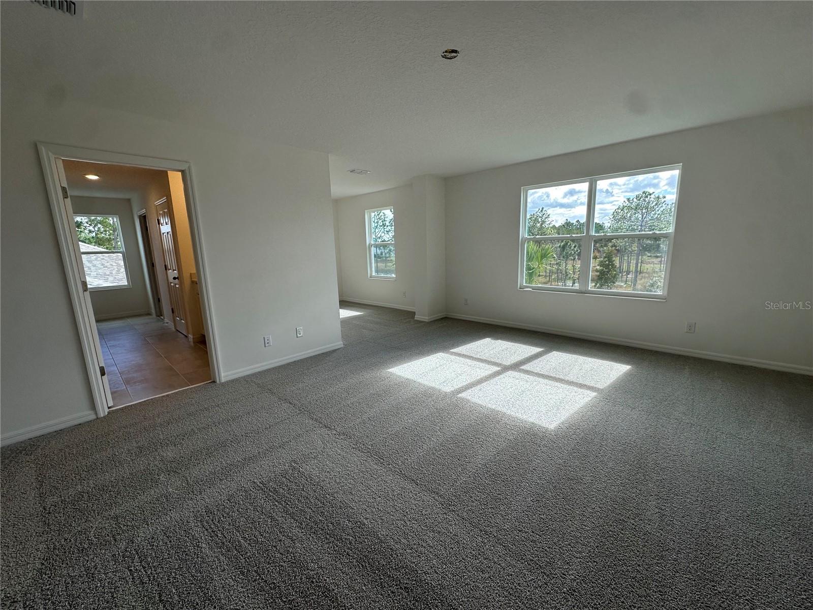 2000 Beevalley Way Property Photo 7